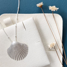 Load image into Gallery viewer, Silver Shell Necklace